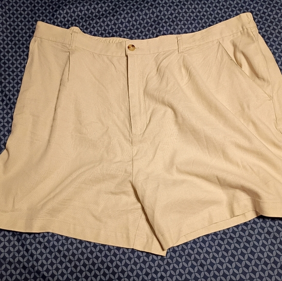 2XXXL (22W)  Khaki Shorts And Green Athletic Shorts - Picture 2 of 9